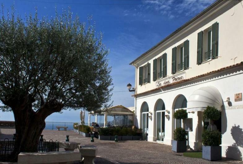 Hotel Restaurant Les Deux Freres Roquebrune-Cap-Martin Kültér fotó